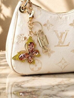 LV Gold Padlock Authentic 🔑 Luxury Bag Charm w/ Unbranded Butterfly Keychain